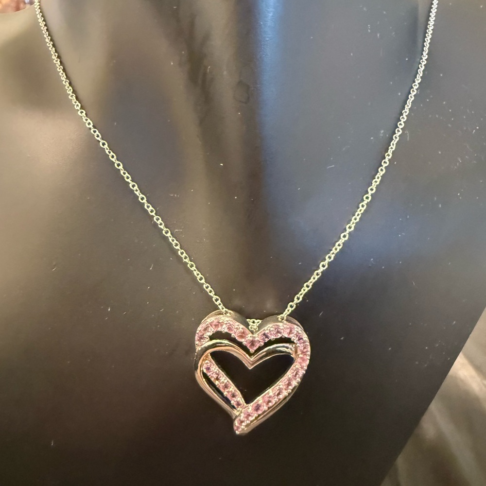 Chic Heart Pendant Necklace with Pink Accents
